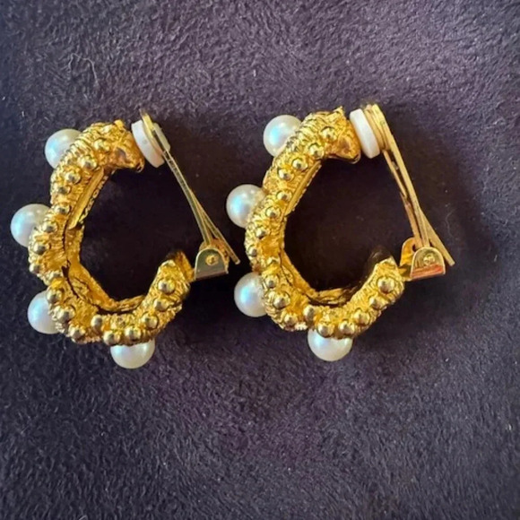 natori clip on earrings - Picture 3 of 5